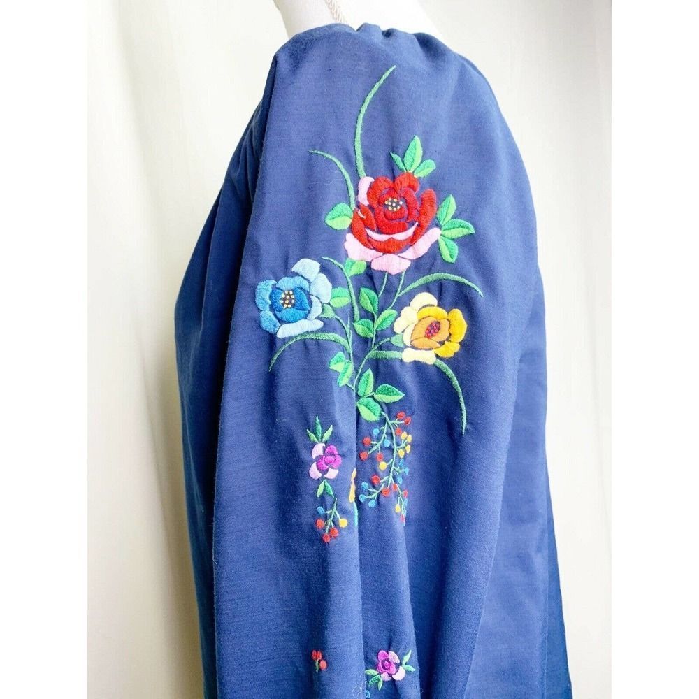 Vtg Hand Embroidered Floral Peasant Top Rich Blue - Picture 6 of 8